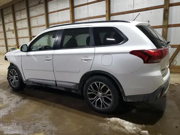 JA4AZ3A31GZ011979 2016 MITSUBISHI OUTLANDER - Image 2