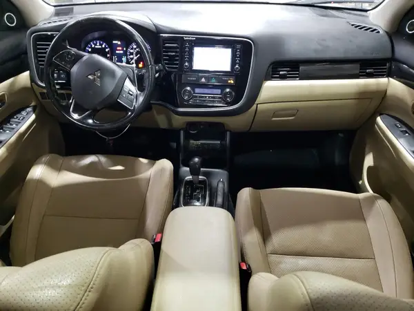 JA4AZ3A31GZ011979 2016 MITSUBISHI OUTLANDER - Image 8