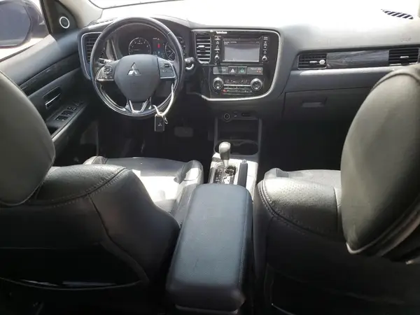 JA4AZ3A31GZ012386 2016 MITSUBISHI OUTLANDER - Image 8