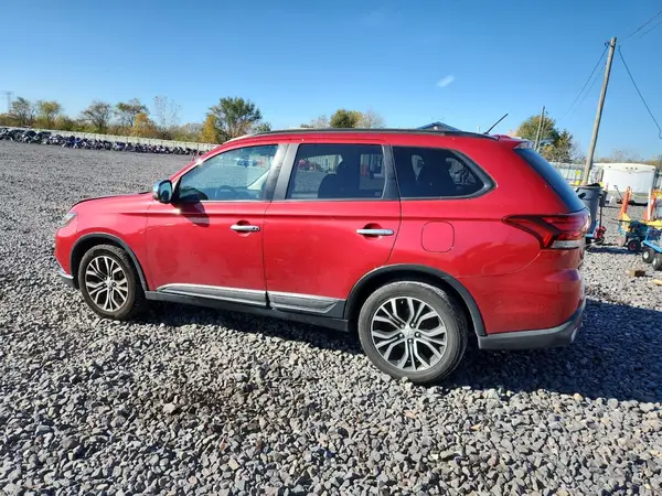 JA4AZ3A31GZ013926 2016 MITSUBISHI OUTLANDER - Image 2