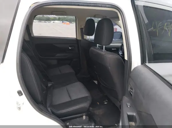 JA4AZ3A31GZ014364 2016 MITSUBISHI OUTLANDER - Image 8