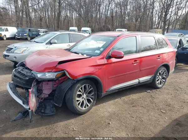 JA4AZ3A31GZ015031 2016 MITSUBISHI OUTLANDER - Image 2