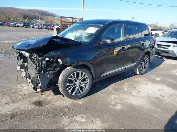 JA4AZ3A31GZ017538 2016 MITSUBISHI OUTLANDER - Image 2