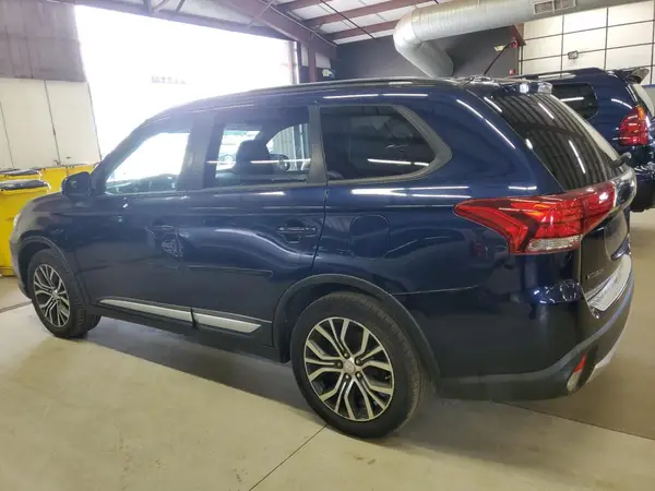 JA4AZ3A31GZ017653 2016 MITSUBISHI OUTLANDER - Image 2