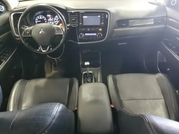 JA4AZ3A31GZ017653 2016 MITSUBISHI OUTLANDER - Image 8