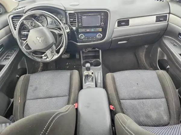 JA4AZ3A31GZ017748 2016 MITSUBISHI OUTLANDER - Image 8