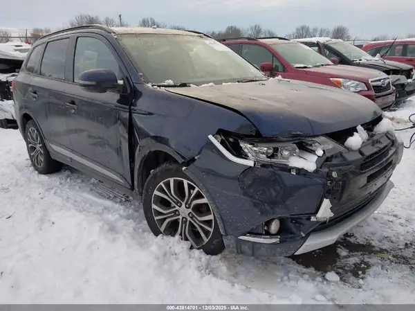 JA4AZ3A31GZ018057 2016 MITSUBISHI OUTLANDER - Image 1