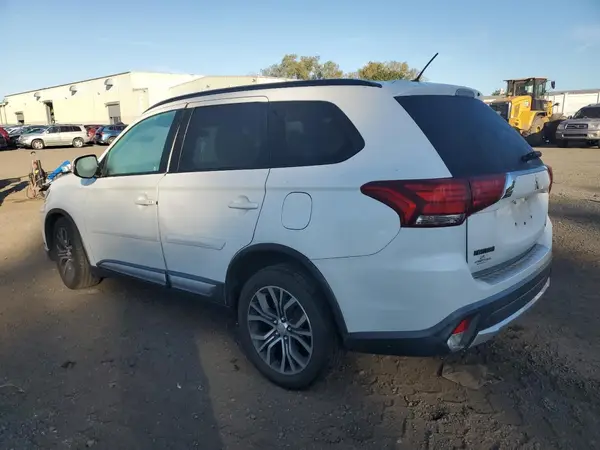 JA4AZ3A31GZ019631 2016 MITSUBISHI OUTLANDER - Image 2
