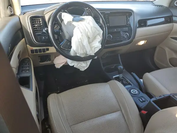 JA4AZ3A31GZ019631 2016 MITSUBISHI OUTLANDER - Image 8