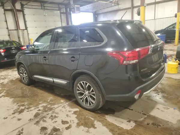 JA4AZ3A31GZ020651 2016 MITSUBISHI OUTLANDER - Image 2
