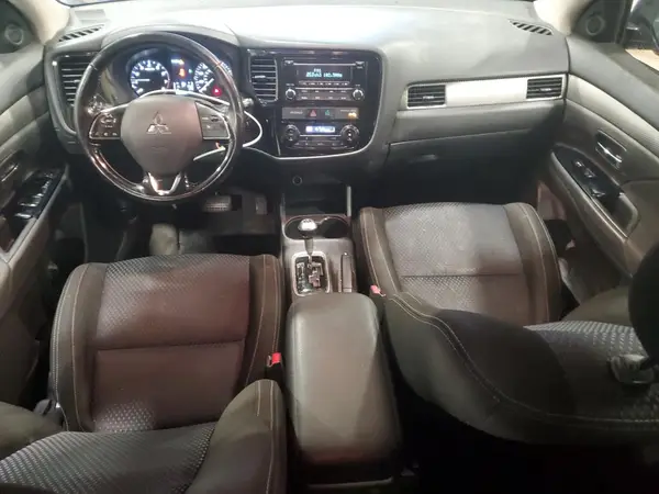 JA4AZ3A31GZ020651 2016 MITSUBISHI OUTLANDER - Image 8
