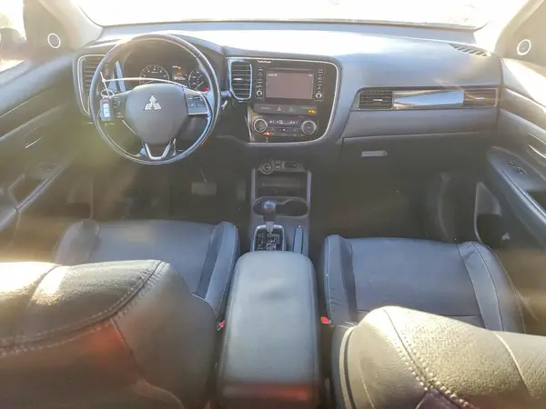JA4AZ3A31GZ021699 2016 MITSUBISHI OUTLANDER - Image 8