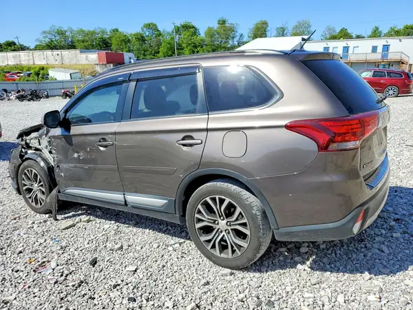 JA4AZ3A31GZ024859 2016 MITSUBISHI OUTLANDER - Image 2