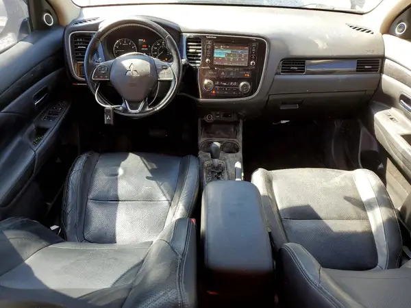 JA4AZ3A31GZ024859 2016 MITSUBISHI OUTLANDER - Image 8
