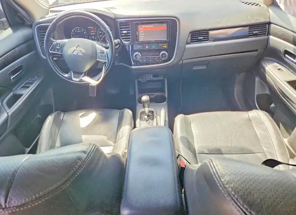 JA4AZ3A31GZ028135 2016 MITSUBISHI OUTLANDER - Image 8