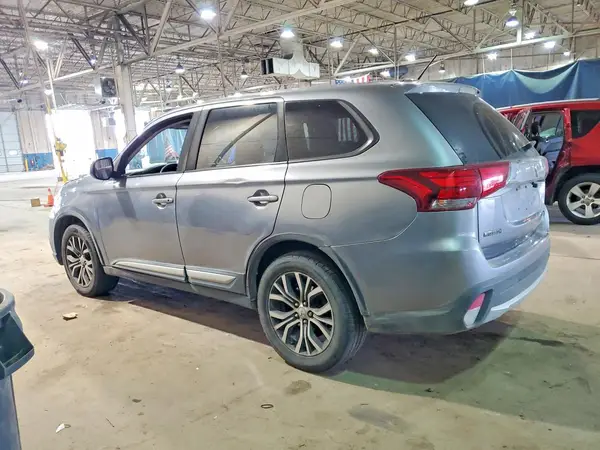 JA4AZ3A31GZ031553 2016 MITSUBISHI OUTLANDER - Image 2