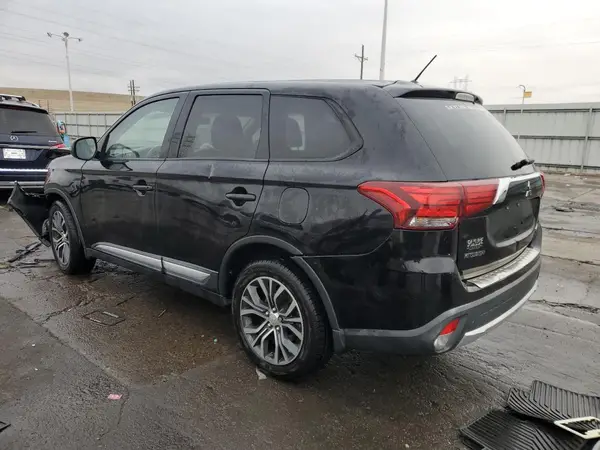 JA4AZ3A31GZ035649 2016 MITSUBISHI OUTLANDER - Image 2