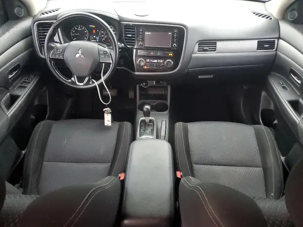 JA4AZ3A31GZ036607 2016 MITSUBISHI OUTLANDER - Image 8