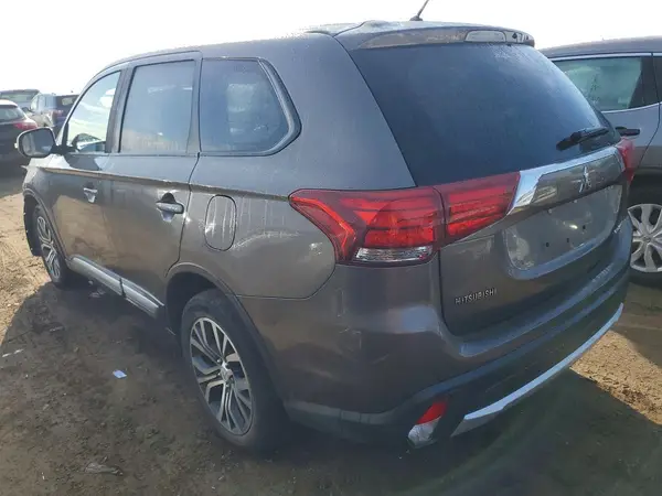 JA4AZ3A31GZ038728 2016 MITSUBISHI OUTLANDER - Image 2
