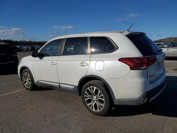 JA4AZ3A31GZ039913 2016 MITSUBISHI OUTLANDER - Image 2