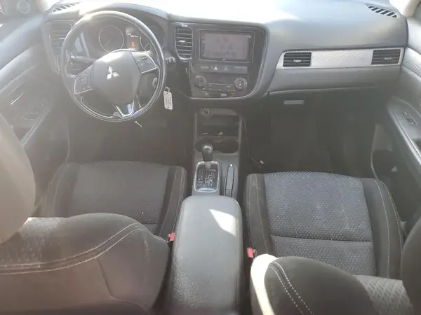 JA4AZ3A31GZ042097 2016 MITSUBISHI OUTLANDER - Image 8