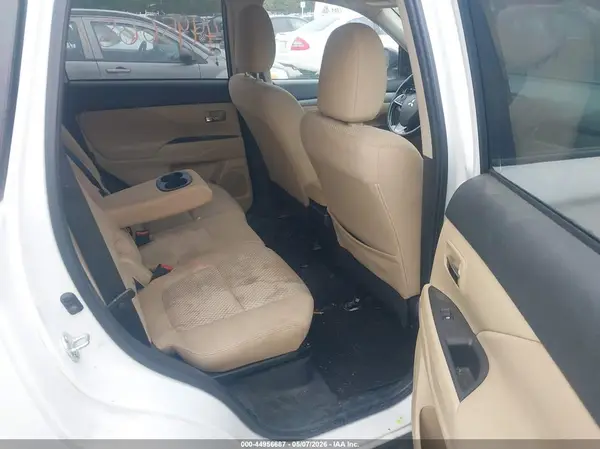 JA4AZ3A31GZ054539 2016 MITSUBISHI OUTLANDER - Image 8