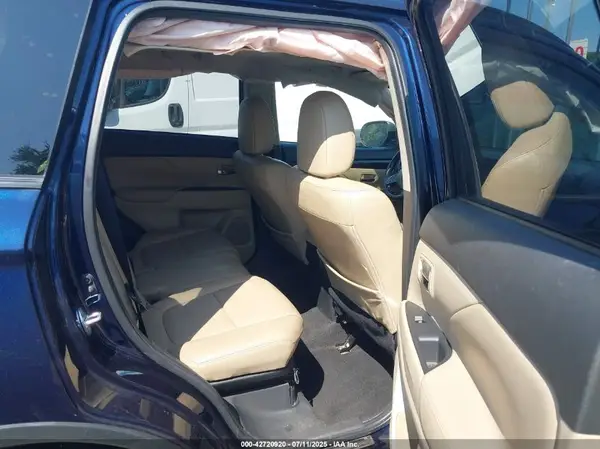 JA4AZ3A31GZ055089 2016 MITSUBISHI OUTLANDER - Image 8