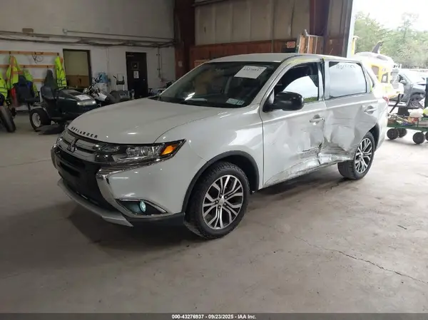 JA4AZ3A31GZ055562 2016 MITSUBISHI OUTLANDER - Image 2