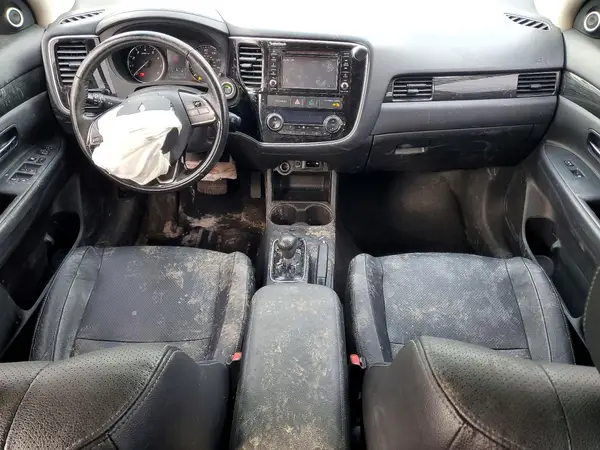 JA4AZ3A31GZ062611 2016 MITSUBISHI OUTLANDER - Image 8