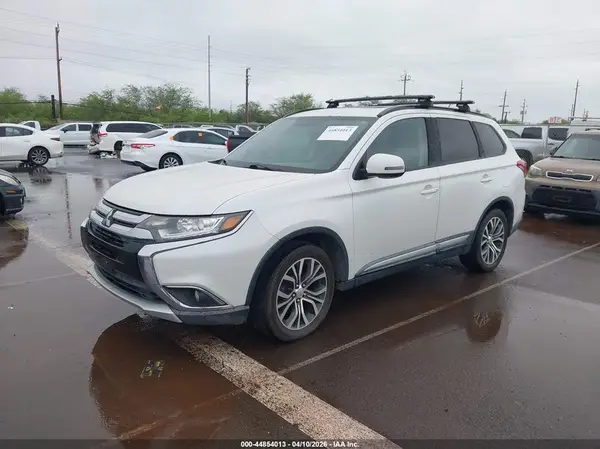 JA4AZ3A31GZ063905 2016 MITSUBISHI OUTLANDER - Image 2