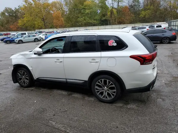 JA4AZ3A31HZ008260 2017 MITSUBISHI OUTLANDER - Image 2