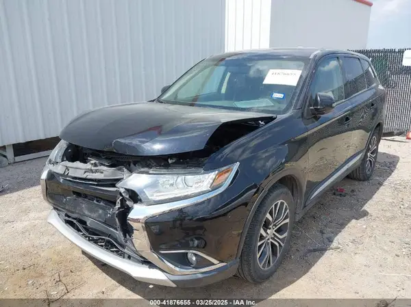 JA4AZ3A31HZ021509 2017 MITSUBISHI OUTLANDER - Image 2
