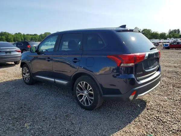 JA4AZ3A31HZ031358 2017 MITSUBISHI OUTLANDER - Image 2