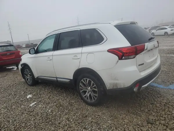 JA4AZ3A31HZ036785 2017 MITSUBISHI OUTLANDER - Image 2