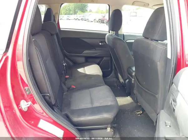 JA4AZ3A31HZ045017 2017 MITSUBISHI OUTLANDER - Image 8