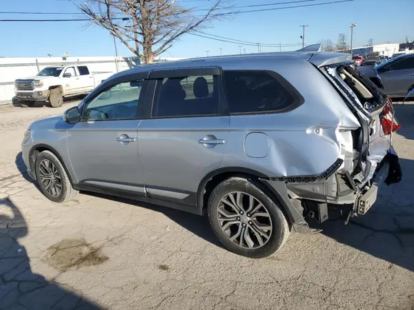 JA4AZ3A31HZ045583 2017 MITSUBISHI OUTLANDER - Image 2