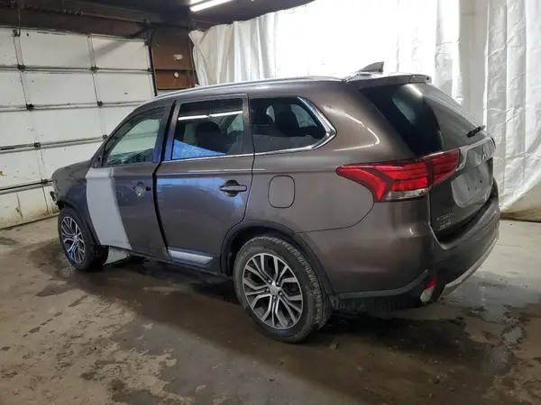 JA4AZ3A31HZ050444 2017 MITSUBISHI OUTLANDER - Image 2