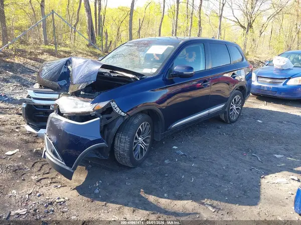 JA4AZ3A31HZ050606 2017 MITSUBISHI OUTLANDER - Image 2