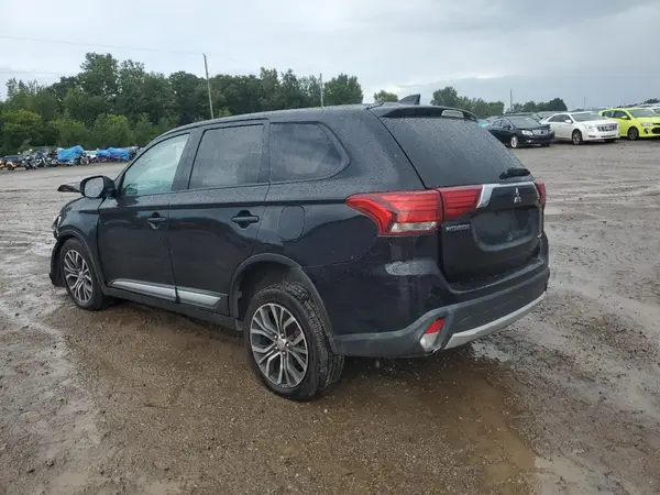 JA4AZ3A31HZ050640 2017 MITSUBISHI OUTLANDER - Image 2