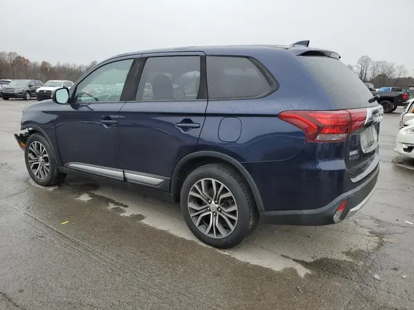 JA4AZ3A31HZ055997 2017 MITSUBISHI OUTLANDER - Image 2