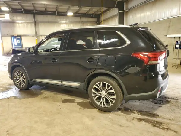 JA4AZ3A31JJ001152 2018 MITSUBISHI OUTLANDER - Image 2