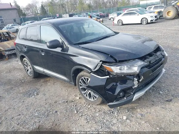 JA4AZ3A31JJ001460 2018 MITSUBISHI OUTLANDER - Image 1