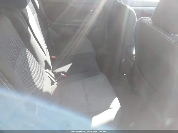JA4AZ3A31JJ002737 2018 MITSUBISHI OUTLANDER - Image 8