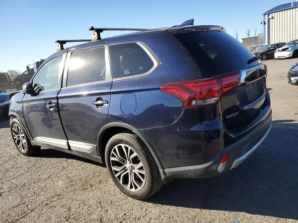 JA4AZ3A31JJ004617 2018 MITSUBISHI OUTLANDER - Image 2