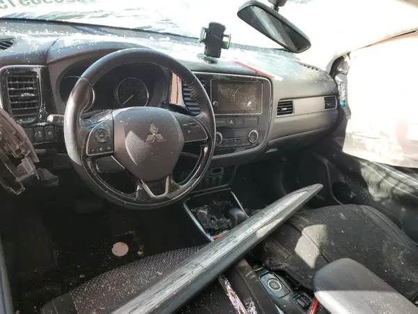 JA4AZ3A31JJ006450 2018 MITSUBISHI OUTLANDER - Image 8