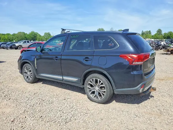 JA4AZ3A31JZ002562 2018 MITSUBISHI OUTLANDER - Image 2