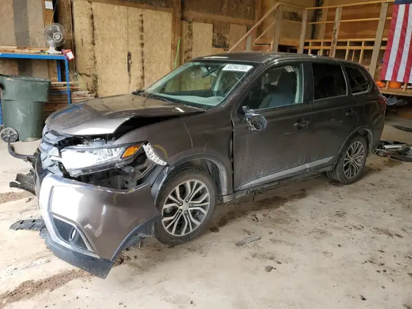 JA4AZ3A31JZ005655 2018 MITSUBISHI OUTLANDER - Image 1