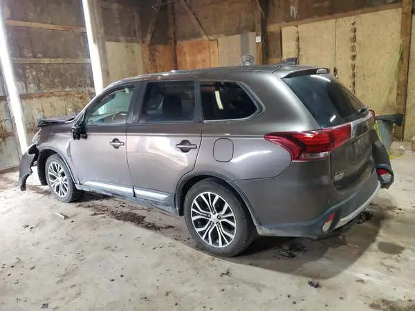 JA4AZ3A31JZ005655 2018 MITSUBISHI OUTLANDER - Image 2