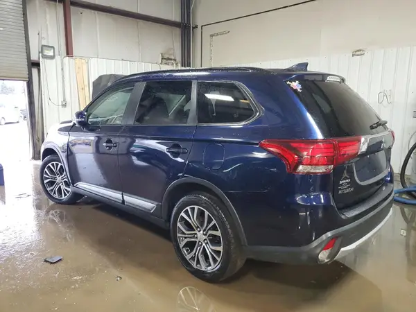 JA4AZ3A31JZ023749 2018 MITSUBISHI OUTLANDER - Image 2