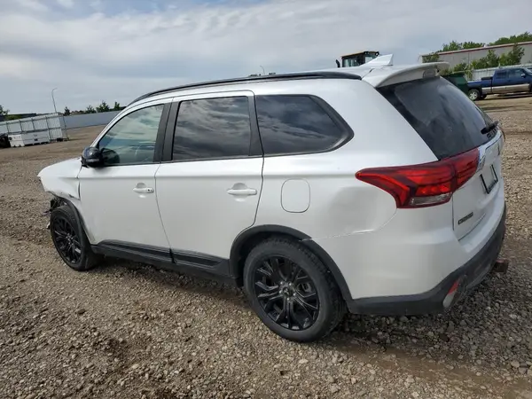 JA4AZ3A31JZ024691 2018 MITSUBISHI OUTLANDER - Image 2